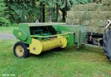 John Deere 336 Baler