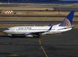 B737-700 N17752