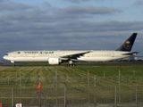 B777-300 HZ-AK41 