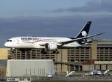B787-8 N965AM 