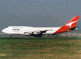 Boeing 747-300 VH-EBV