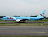 B767-300 PH-AHQ 