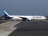 Boeing 777-300 9K-AOK