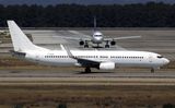 B737-800(WL) LY-KUA