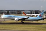 B777-200F HL-8043 