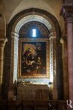 Capela de Santo Antnio <br>com o tmulo de D. Vataa
