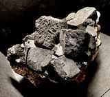 Cristaux de galne et de sphalrite sur un socle de quartz
