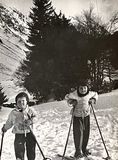 1945-1946 Ski  Barges - Initiation de Christine et jm (Chatou)  ce sport