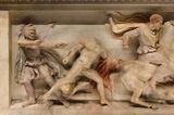 Istanbul Archaeological Museum Alexander Sarcophagus Hunting scene long side 4048.jpg