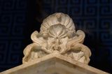 Istanbul Archaeological Museum Alexander Sarcophagus top 4051.jpg