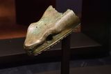 Istanbul Archaeology Museum serpent head from Delphi about 478 BC then Hippodrome Istanbul 4103.jpg