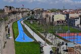 Istanbul Park along wall north of Wall to Mevlanakapı 3079.jpg