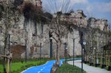 Istanbul Park along wall north of Wall to Mevlanakapı 3077.jpg