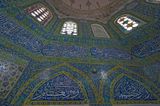 Istanbul Şehzade complex Tomb of Şehzade Mehmed interior Cuerda seca tiles in 2015 1385.jpg