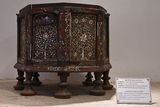 Selimiye Vakfı Mzesi Wooden storage box 18th century in 2024 6308.jpg
