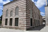 Istanbul Mihrimah Sultan Mosque (Edirnekapı) square to SE in 2024 5376.jpg