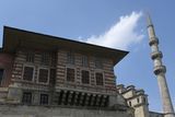 Sultans Pavilion at Yeni Camii Exterior NE side in 2024 5220.jpg