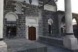 Diyarbakır Fatih Pasha Mosque Exterior Grave to right of front in 2024 6979.jpg