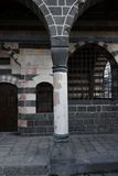 Diyarbakır Fatih Pasha Mosque Exterior Grave to right of front in 2024 6981.jpg