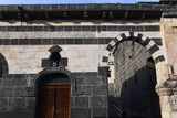 Diyarbakır Ulu Camii Facade north of courtyard in 2024 7144.jpg