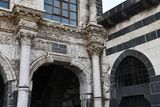 Diyarbakır Ulu Camii Facade west of courtyard in 2024 7147.jpg