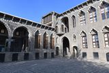 Diyarbakır Kent Mzesi Second courtyard in 2024 0319.jpg