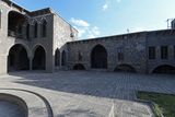 Diyarbakır Kent Mzesi Second courtyard in 2024 0324.jpg