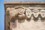 Akdamar Heads at roof relief 4305.jpg