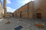 Mardin Ulu Camii Courtyard view to east with prayer hall and minaret in 2025 0998.jpg