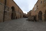 Mardin Ulu Camii Courtyard view to west in 2025 0976.jpg