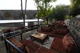 Diyarbakır Ten-Arched Bridge Tea-gardens along nortwest side of Tigris in 2025 1103.jpg