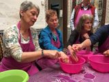 Skinning almonds - Moroc-i0434