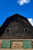 06 29 Barn with green doors 5737