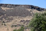 07 18 Basalt columns and scree from overlaid lava flows 7707