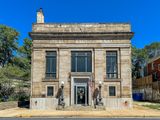 09 02 Former bank i0157