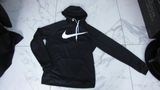 medium NIKE hoody drifit  18,50