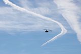 6P5A5531 Helicopter and contrails.jpg