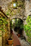2024-04 Ruelle a Eze (France) 12 x 18.JPG