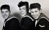 1962, JULY - ALAN HUTCHINGS, RODNEY, 154 CLASS, 16 MESS, 03, ME, NICK COLE IN MIDDLE.jpg