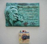 Georges Brassens; commemorative plaque.
