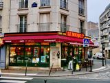 At rue Losserand. Written on the wall:  The loneliness is the price for the lucidity. Do you agree? 