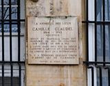 Very common in Paris: the historical places; here the former rsidence of Camille Claudel. 