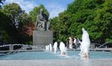 Hviezdoslav statue and water feature