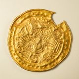 Migration Age iconography on a late 5th-early 6th century Anglian bracteate (IK584), published Behr (2010)