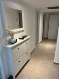 Entrance and hallway to bedrooms
