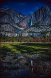 YOSEMITE FALLS MOONBOW