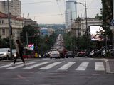 Crossing the road in Belgrade