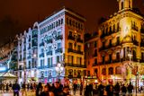 La Rambla at night