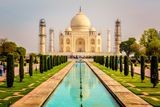 Beautiful vertical shot of Taj Mahal building in Agra India under a clear sky