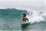 surfing at kovalam beach_DSF2178.JPG